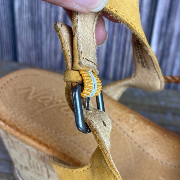 Naya Nalisha Mustard Yellow Leather Sandals- Size 7.5 - Picture 9 of 14
